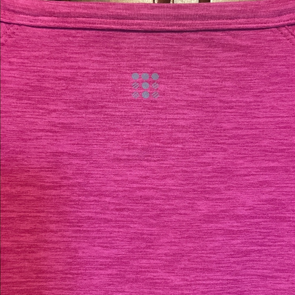 Title Nine Grace Curve Fuchsia Long Sleeve Top Size Medium - Picture 7 of 8